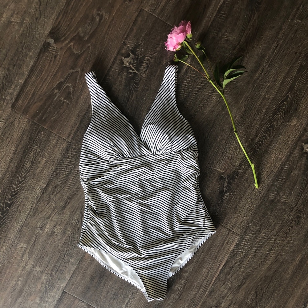 ✨H&M Maternity One Piece